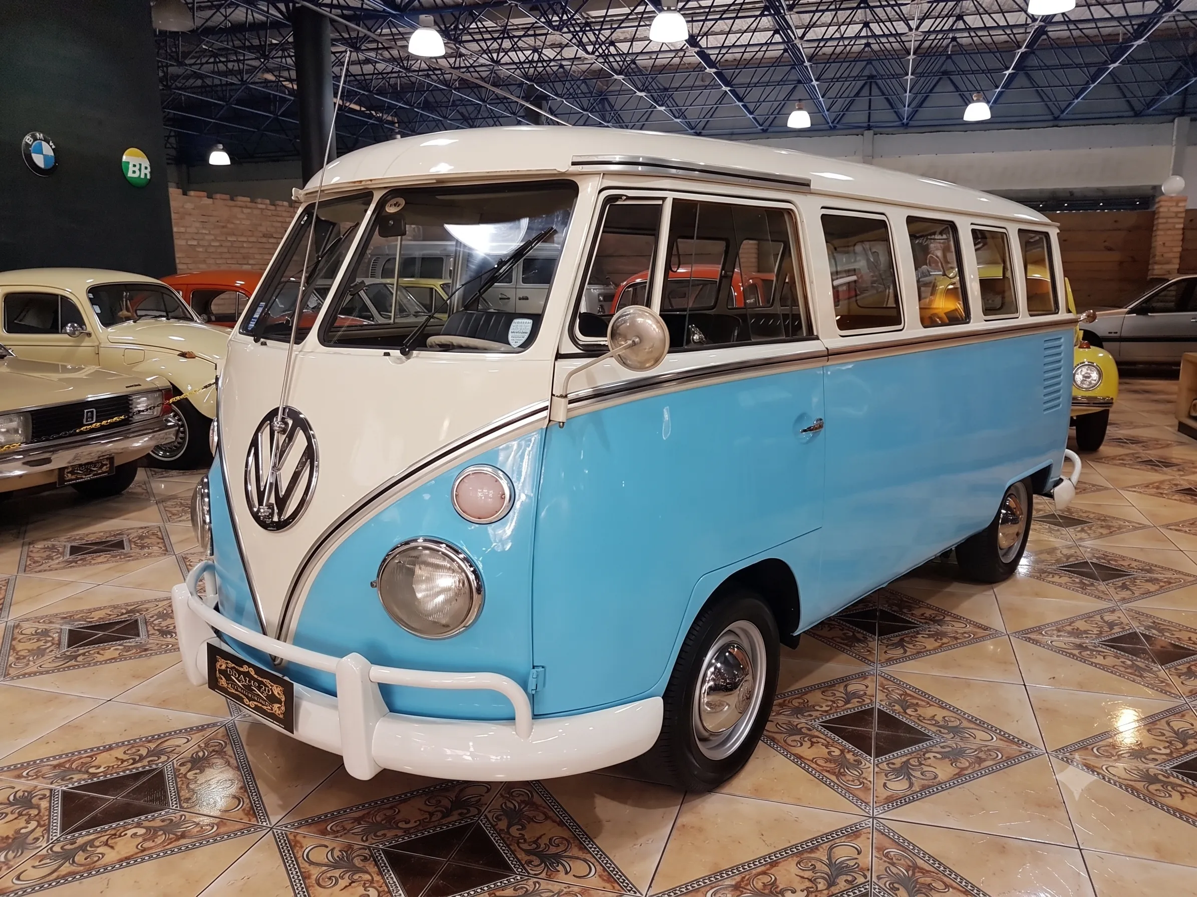 VW Kombi Corujinha 1974: Guia de Compra e Restauração