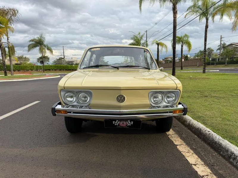 Detalhes externos e componentes da Volkswagen Brasília 1978