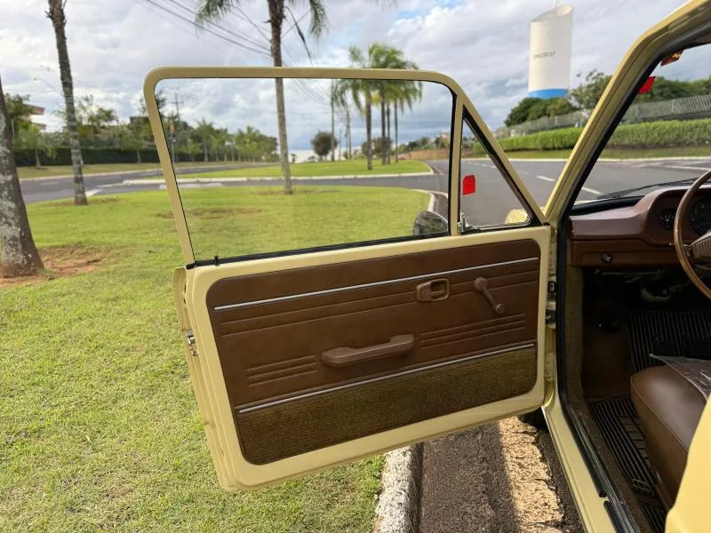 Volkswagen Brasília 1978 durante teste de rodagem