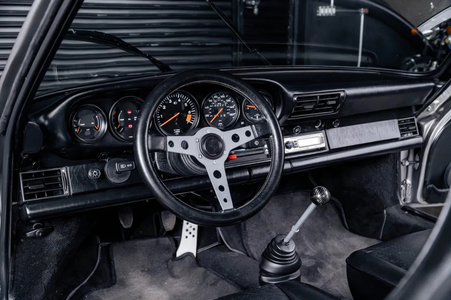 Linhas laterais do Porsche 911 Carrera 3.2 1986