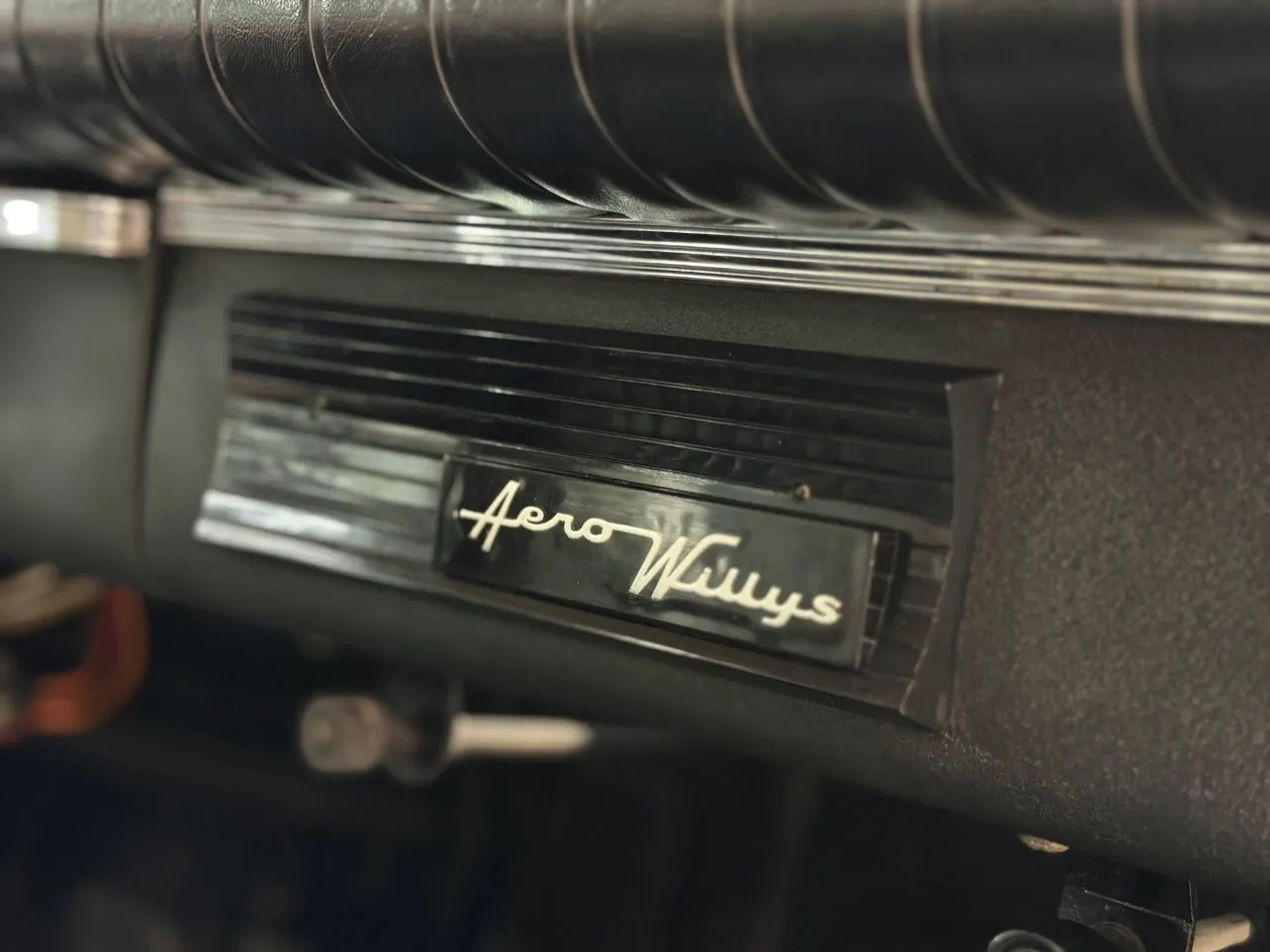 Aero-Willys 1968 fotografado para avaliação de interior e acabamento