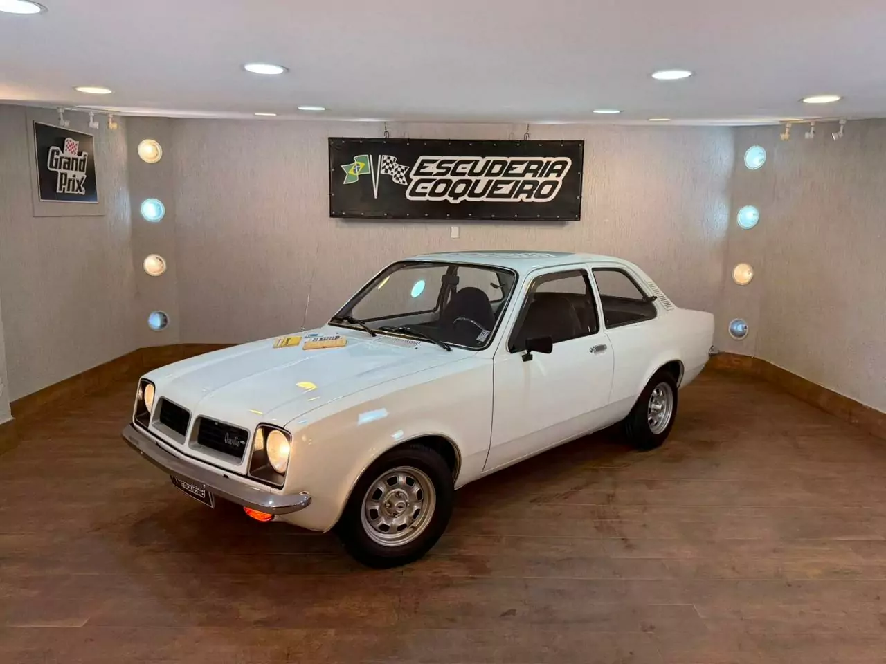Fotos de carros antigos e mecânica Chevrolet Chevette L 1979