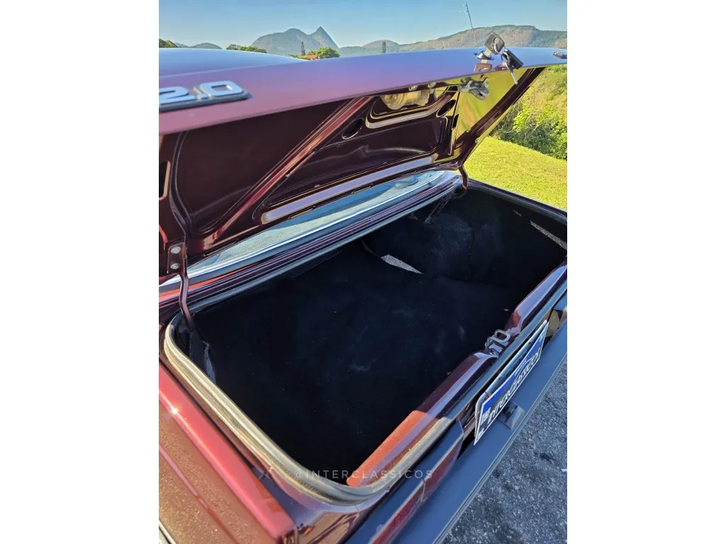 Detalhes externos do Chevrolet Monza Classic 2.0 1989