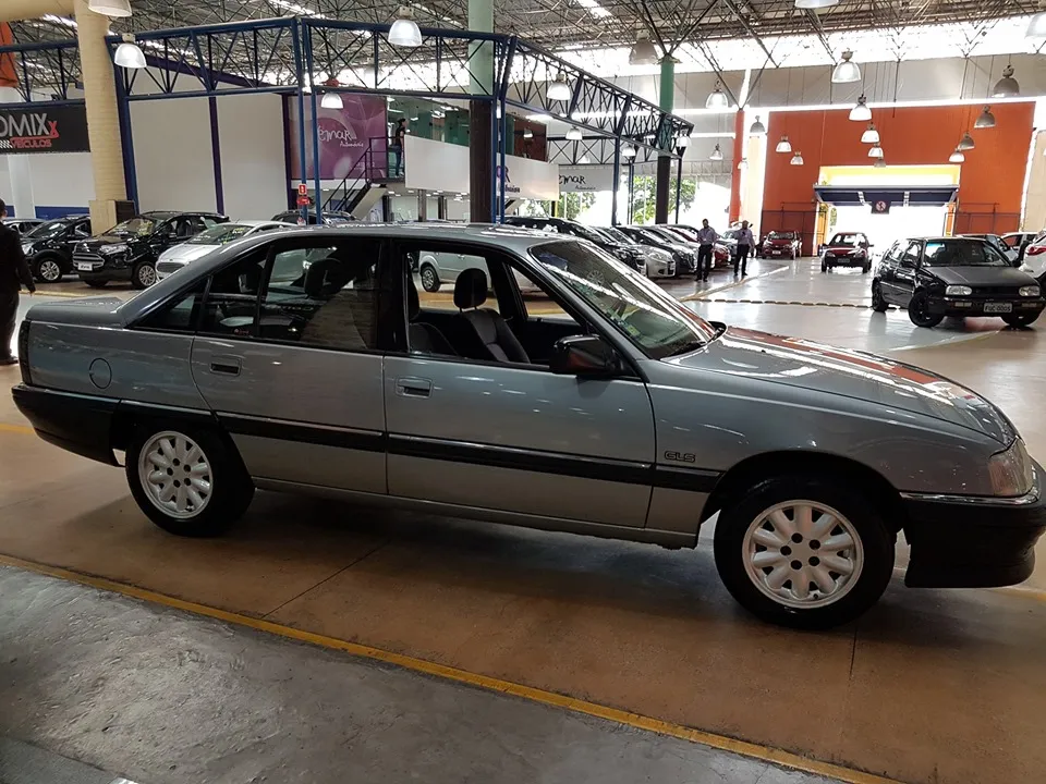 Chevrolet Omega GLS 2.2 1997 - foto histórica automotiva 10