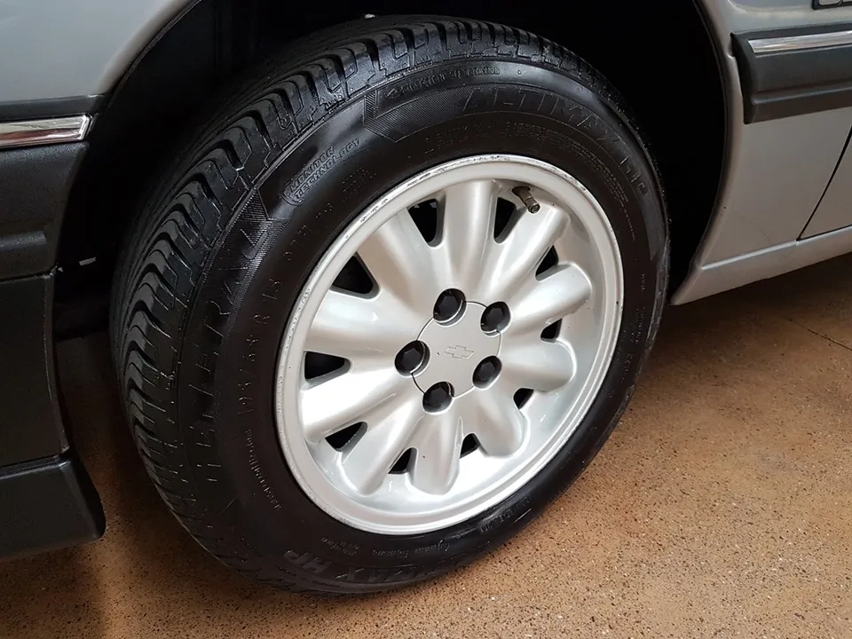 Chevrolet Omega GLS 2.2 1997 - foto de carro antigo 5