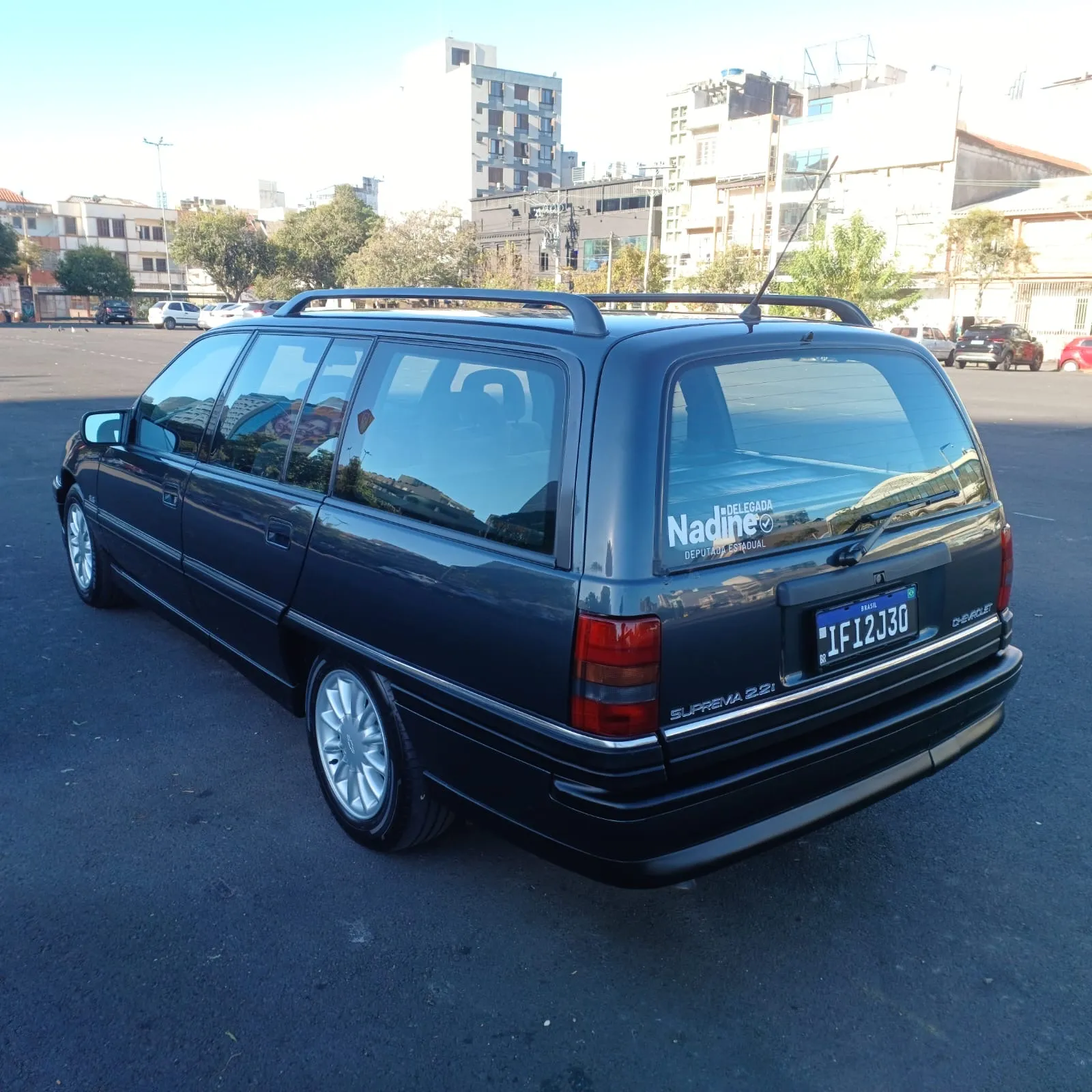 Vista traseira da Chevrolet Omega Suprema GLS 2.2 1996
