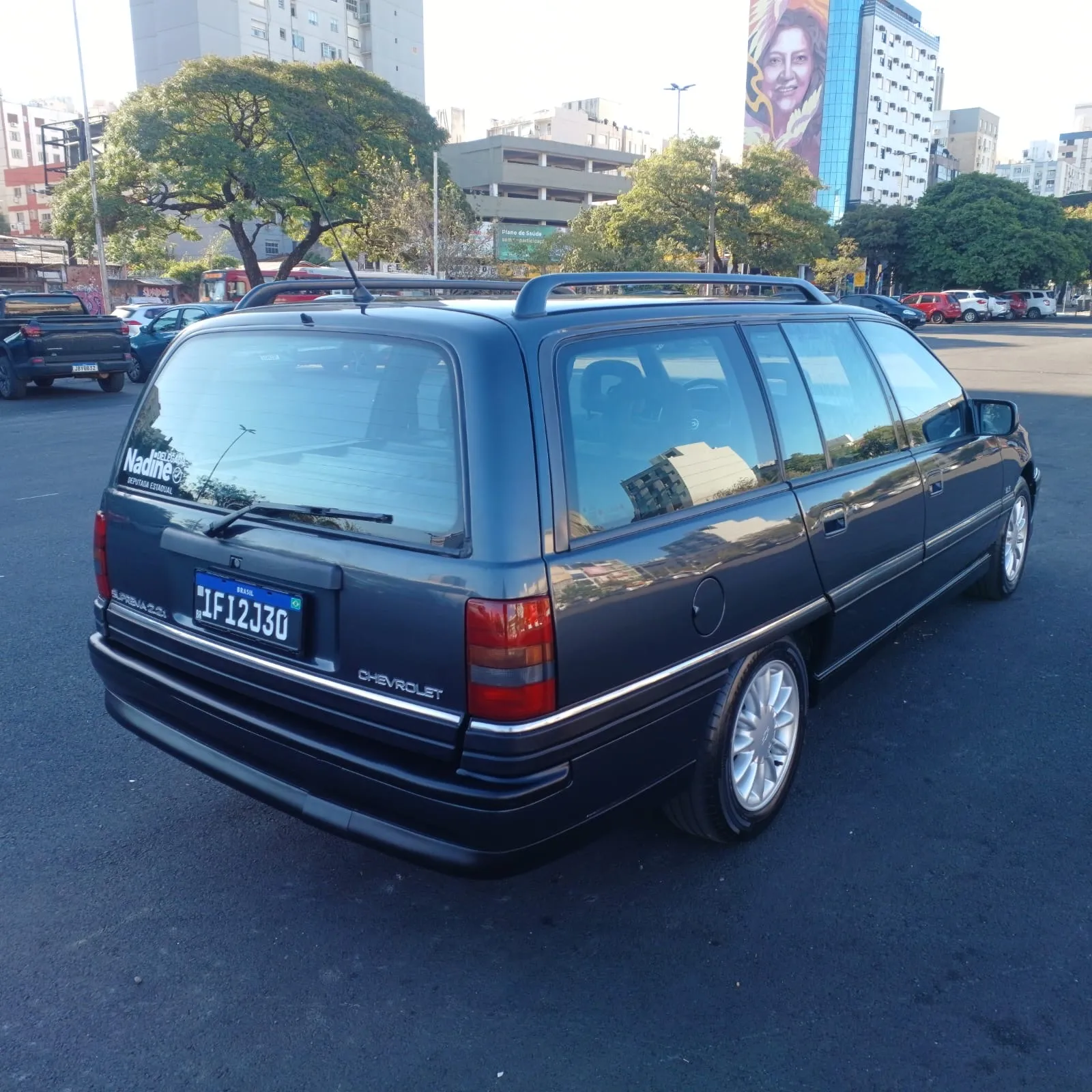 Rodas e suspensão da Chevrolet Omega Suprema GLS 1996