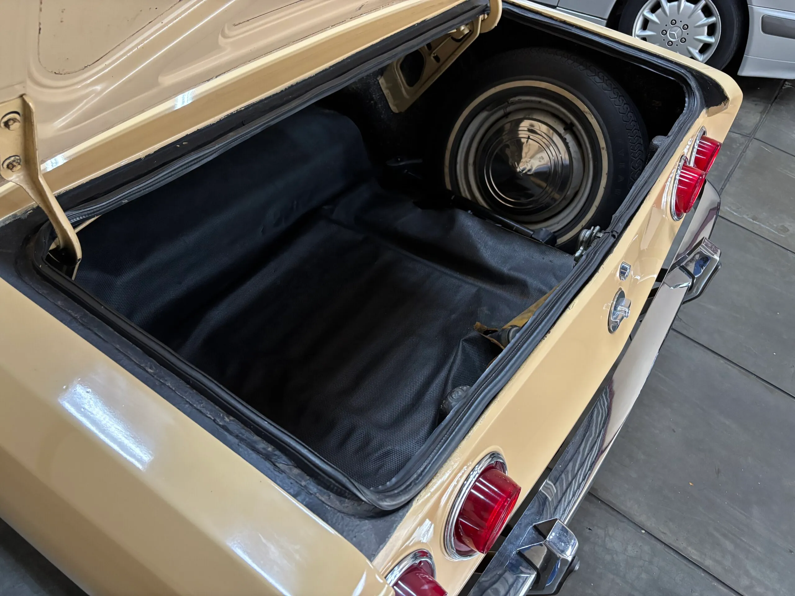 Fotos de carros antigos e mecânica Chevrolet Opala 1976 restauração