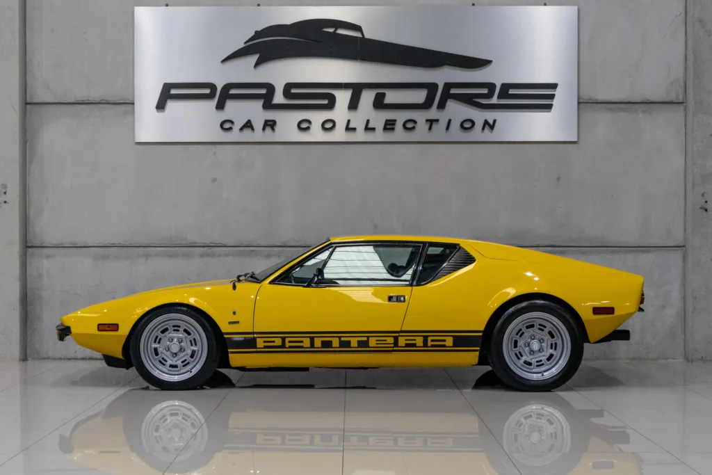 Motor central traseiro Ford V8 do De Tomaso Pantera