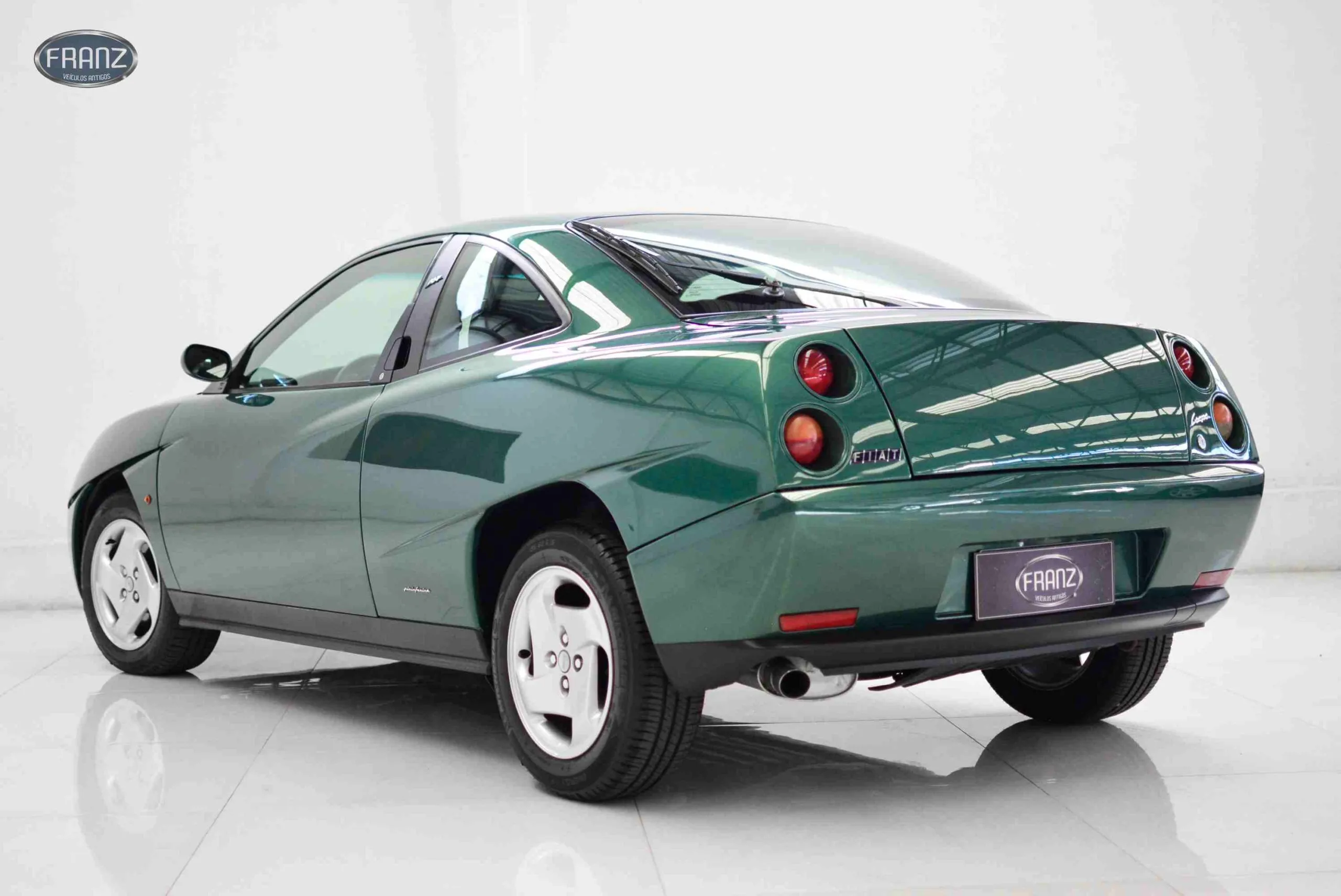 Detalhes externos originais do Fiat Coupé 16V 1996