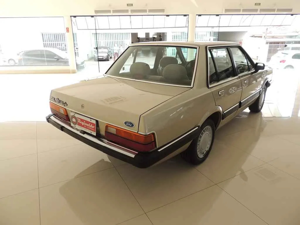 Ford Del Rey Ghia 1.8 1990, fotografia 4 do exemplar