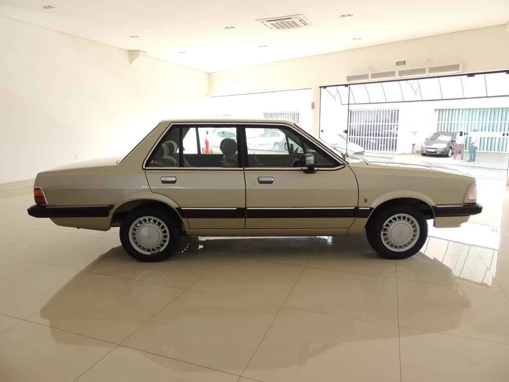 Ford Del Rey Ghia 1.8 1990, fotografia 8 do exemplar