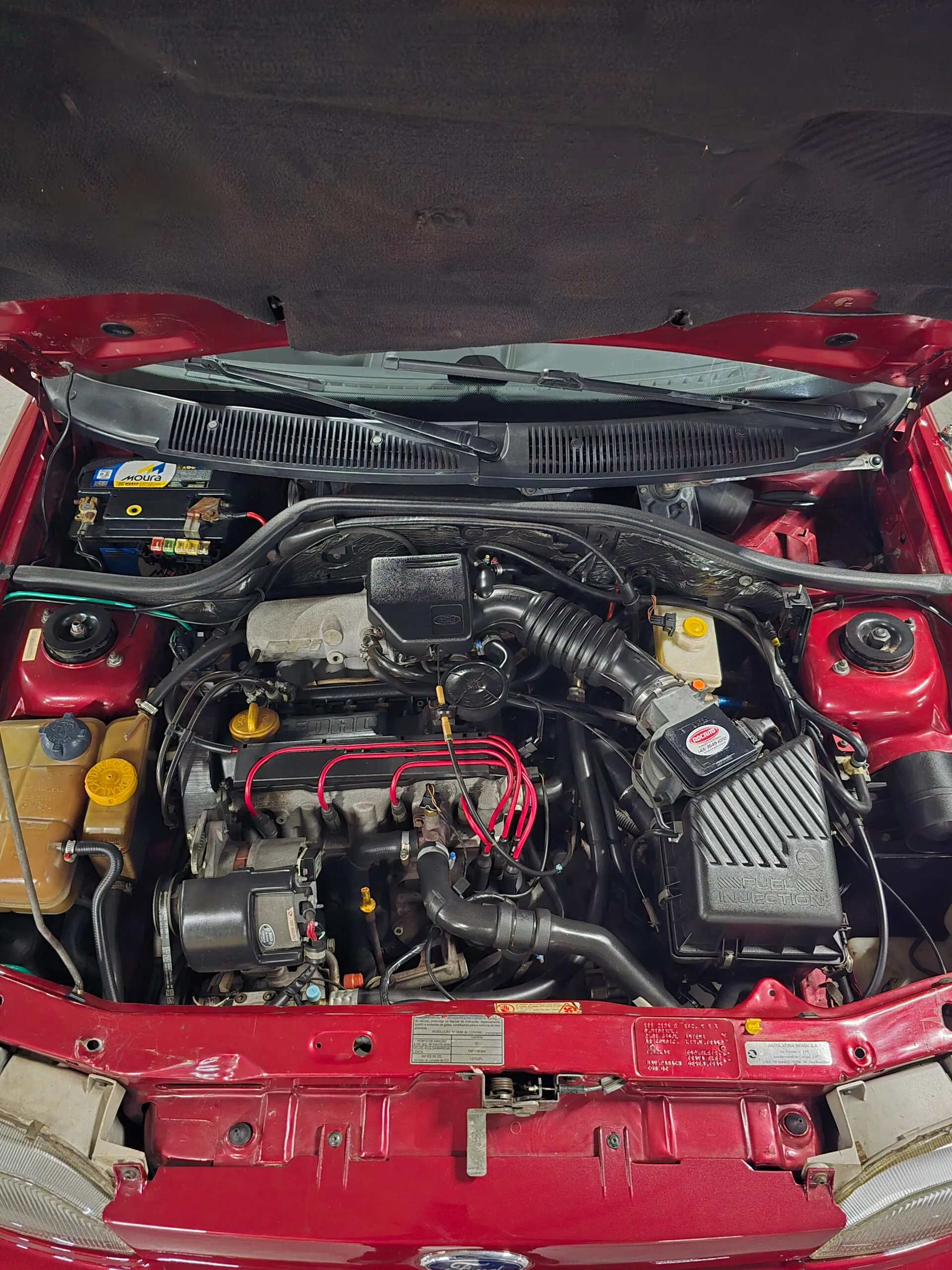 Ford Escort XR3 1994 em encontro de clássicos representando seu potencial histórico