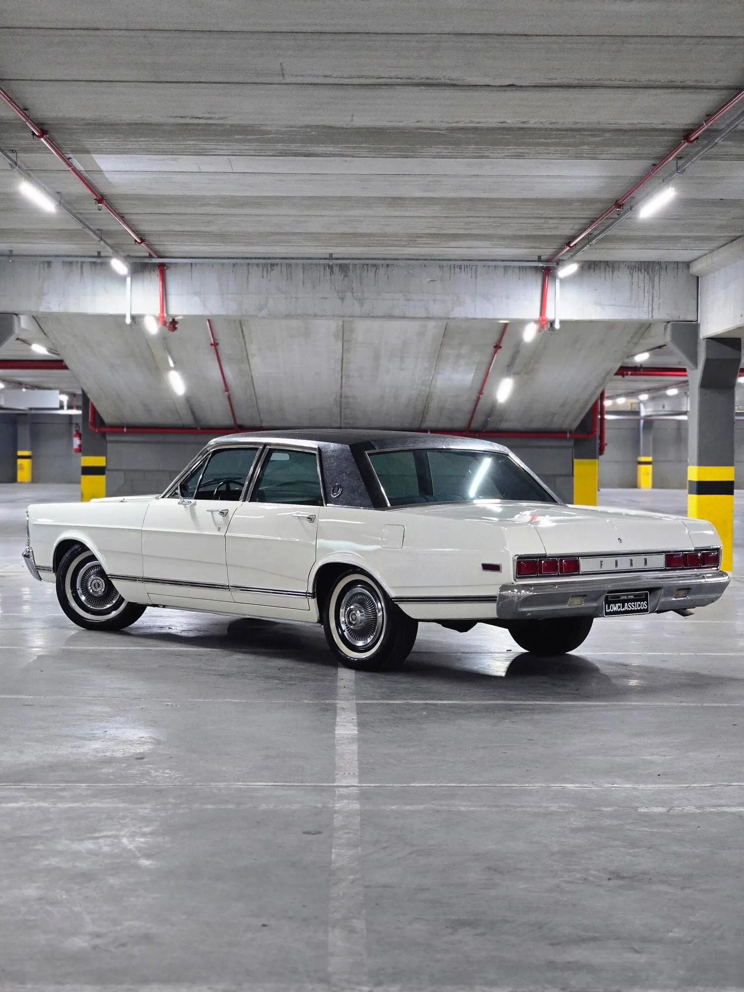 Detalhes externos do Ford Galaxie LTD 1976