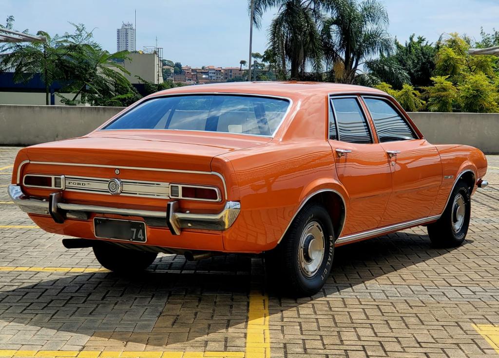 Ford Maverick Super Luxo V8 sedã 4 portas 1974 - foto 1 do exemplar