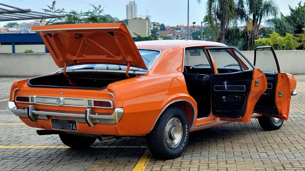 Ford Maverick V8 302 Super Luxo 1974 - foto 5 do carro antigo