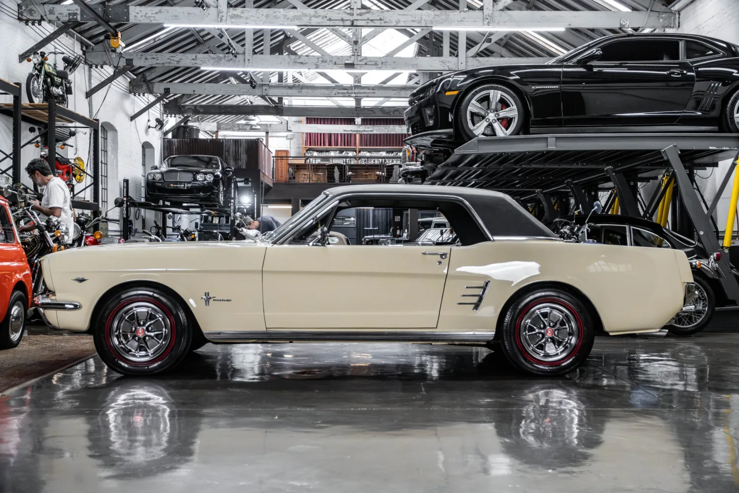 Bancos e acabamento interno do Ford Mustang Hardtop 1966