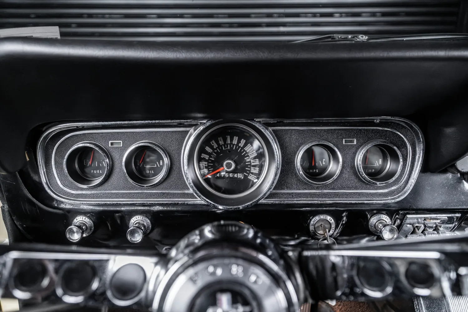 Interior e painel do Ford Mustang Hardtop 1966
