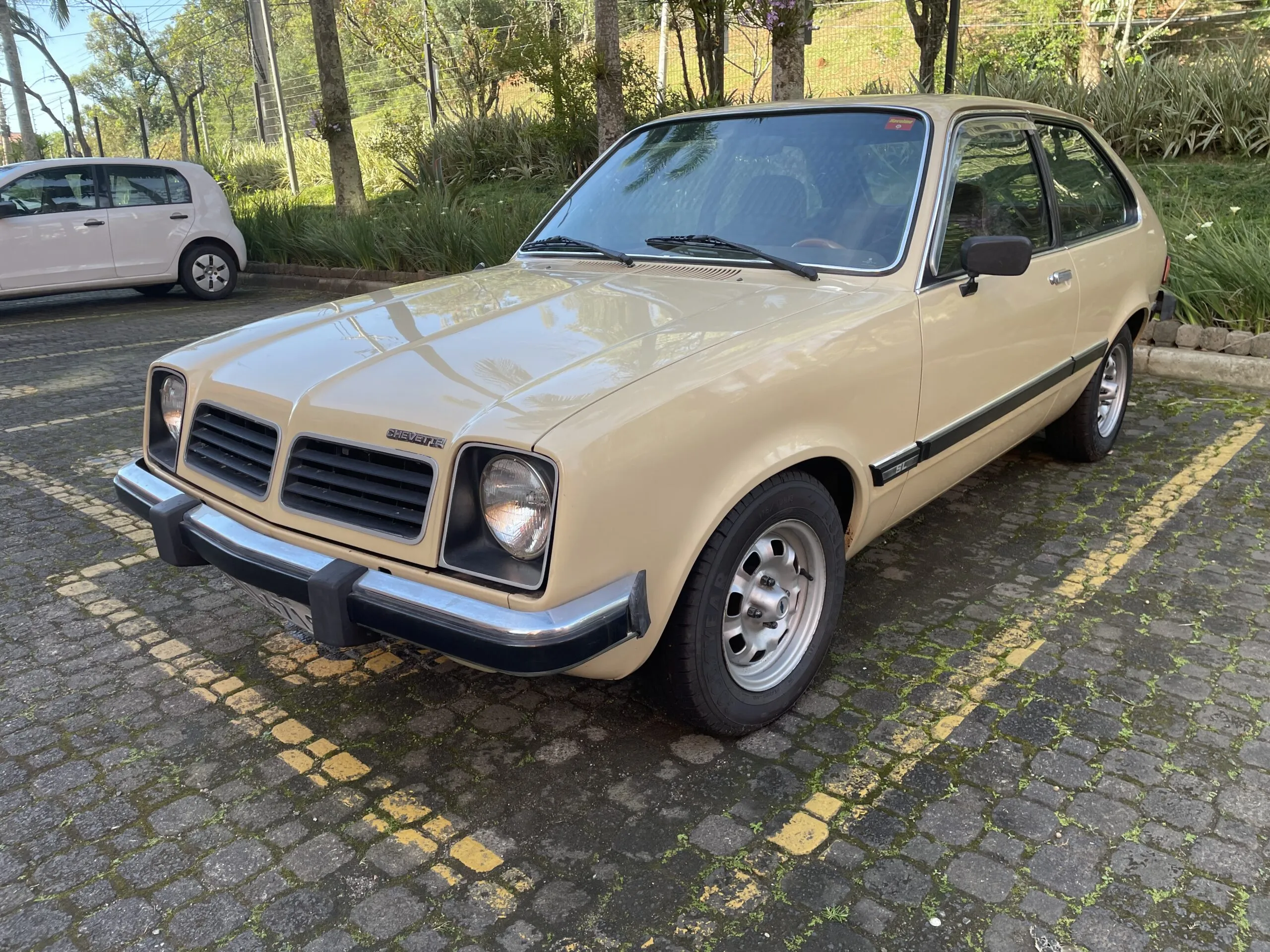 Chevrolet Chevette Hatch SL 1.4 ano 1980 em fotografia de carro antigo
