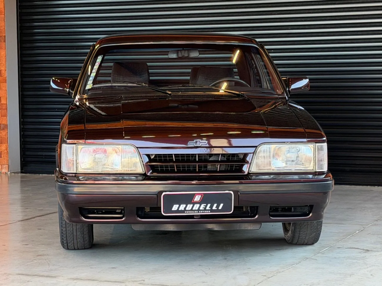 Opala Diplomata SE automático 1991 Vermelho Ciprius em apresentação de coleção