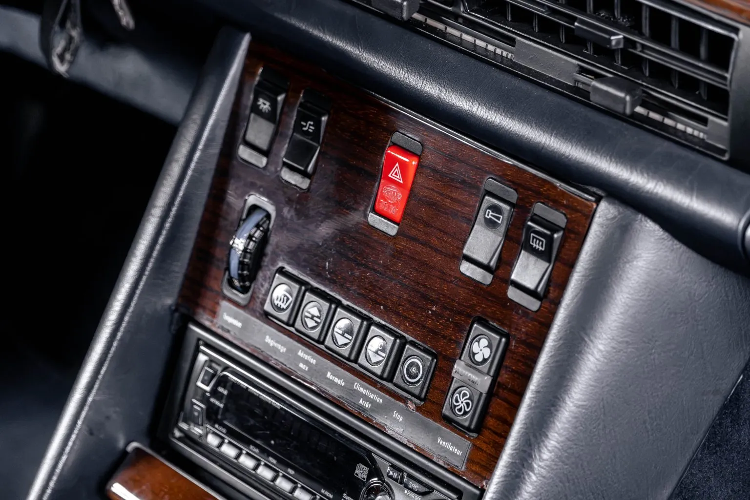 Mercedes-Benz 280 SE seis cilindros clássica