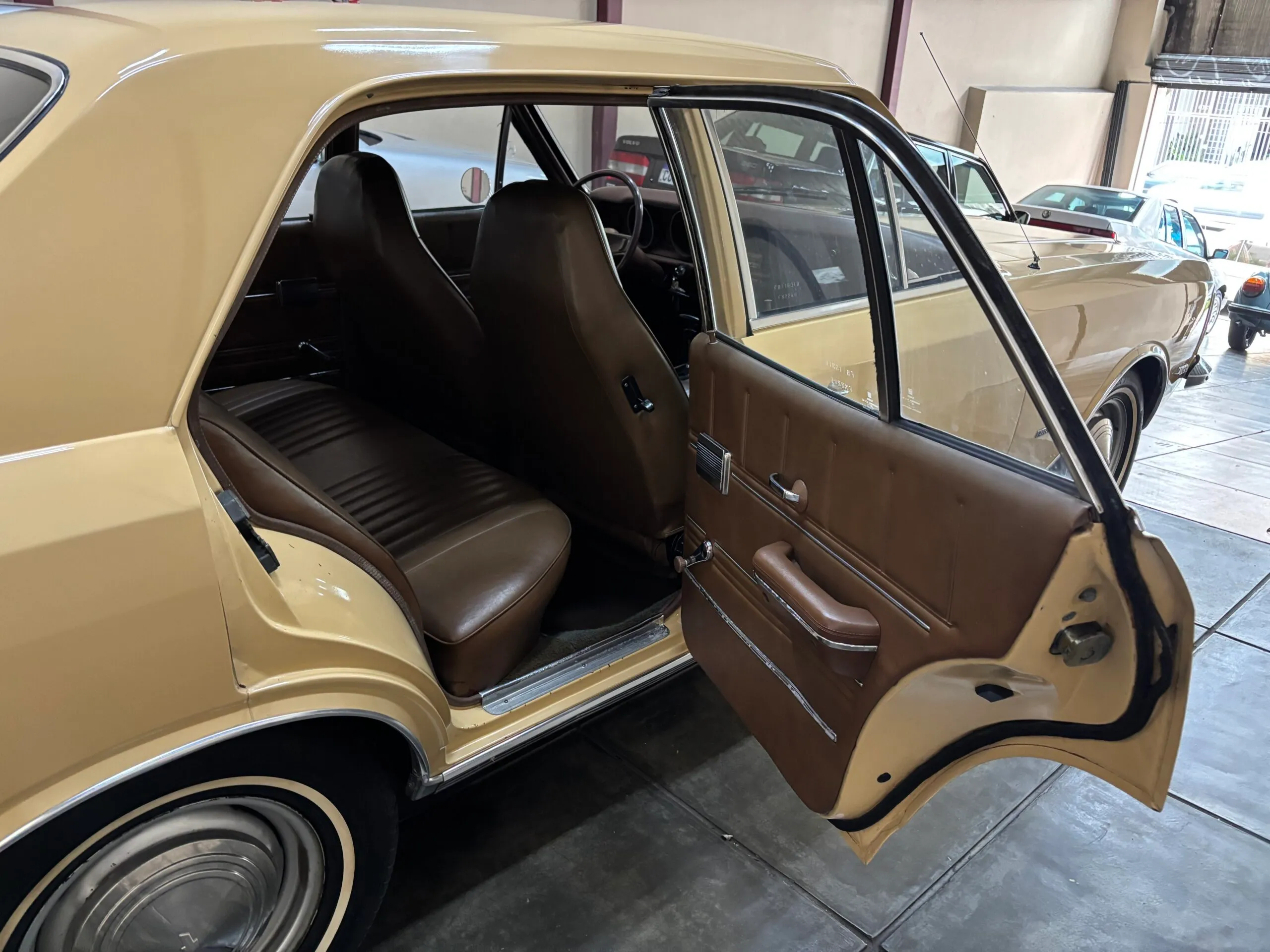 Chevrolet Opala antigo para avaliação de restauração