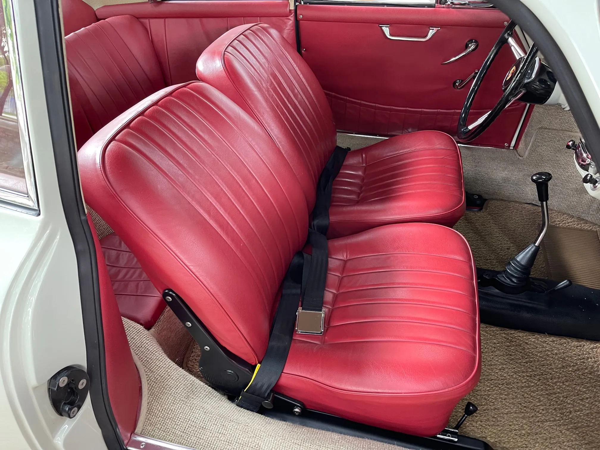Porsche 356 C Coupé e seus acabamentos de coleção