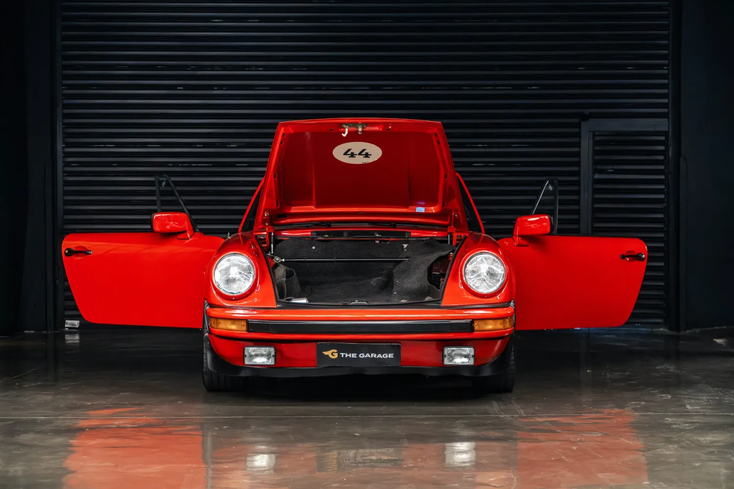Porsche 911 SC Targa 1980 pronto para teste de rodagem