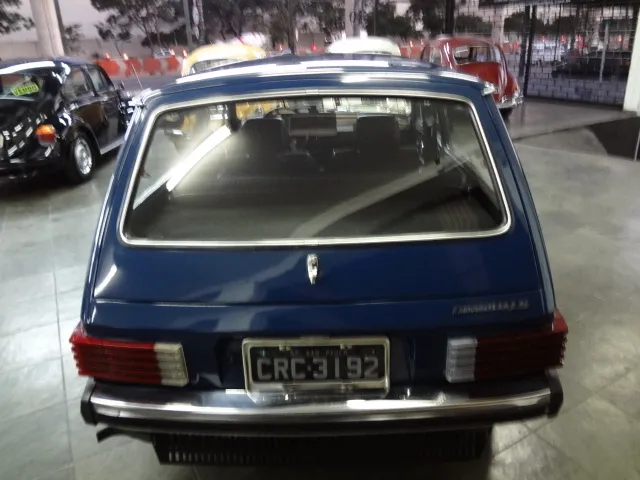Fotos de carros antigos e mecânica VW Brasília 1300 a álcool