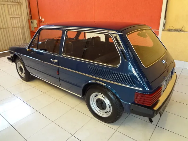 Detalhes da carroceria da Volkswagen Brasília 1980