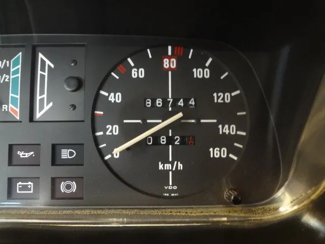 VW Brasília antiga em guia de compra e restauração