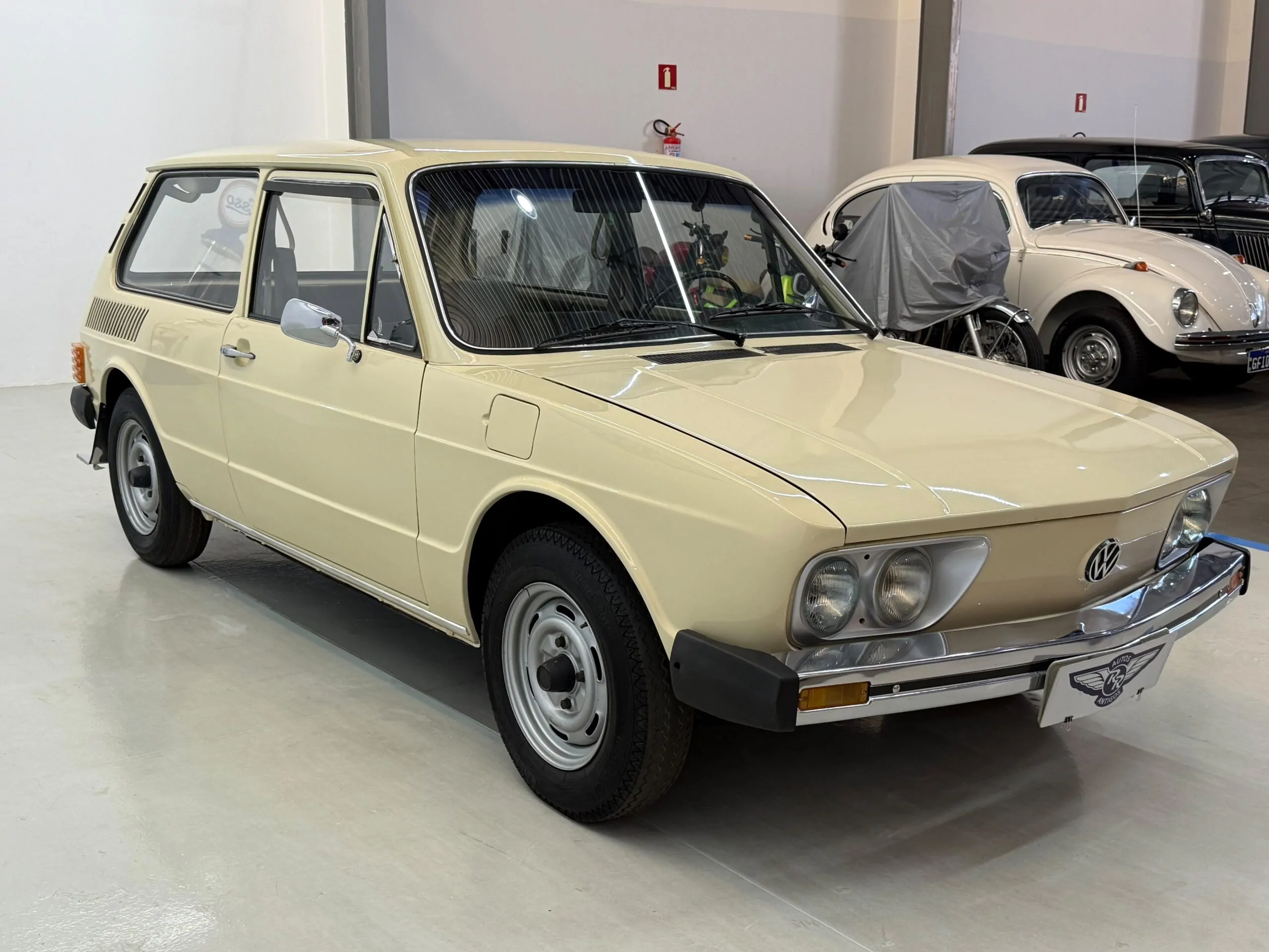 Volkswagen Brasília 1978 em guia técnico de restauração automotiva
