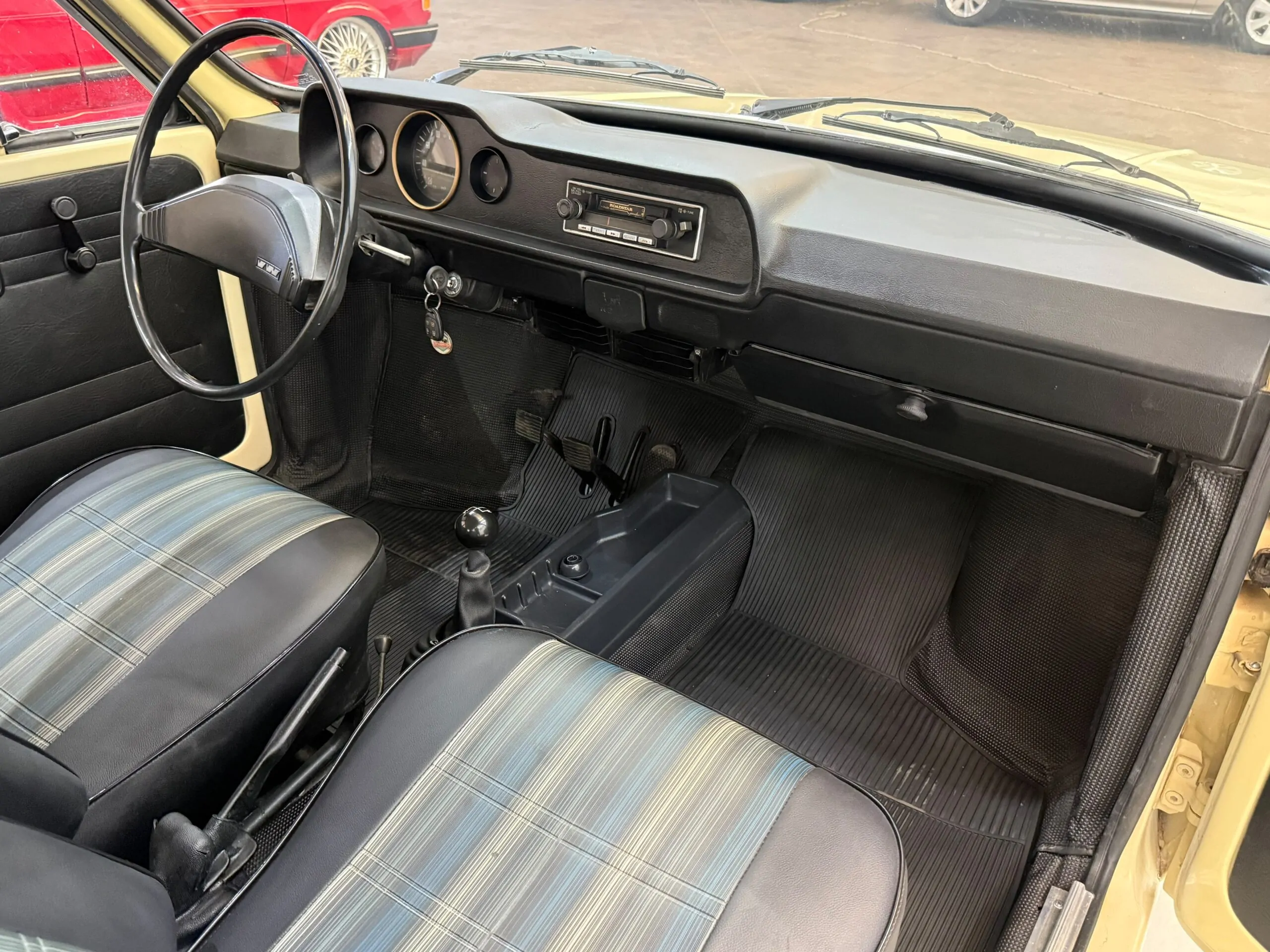 Fotos de carros antigos e mecânica Volkswagen Brasília 1978
