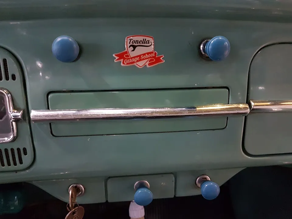 Acabamento restaurado do Fusca 1200 1962