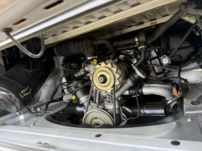 Volkswagen Kombi Série Prata preservada