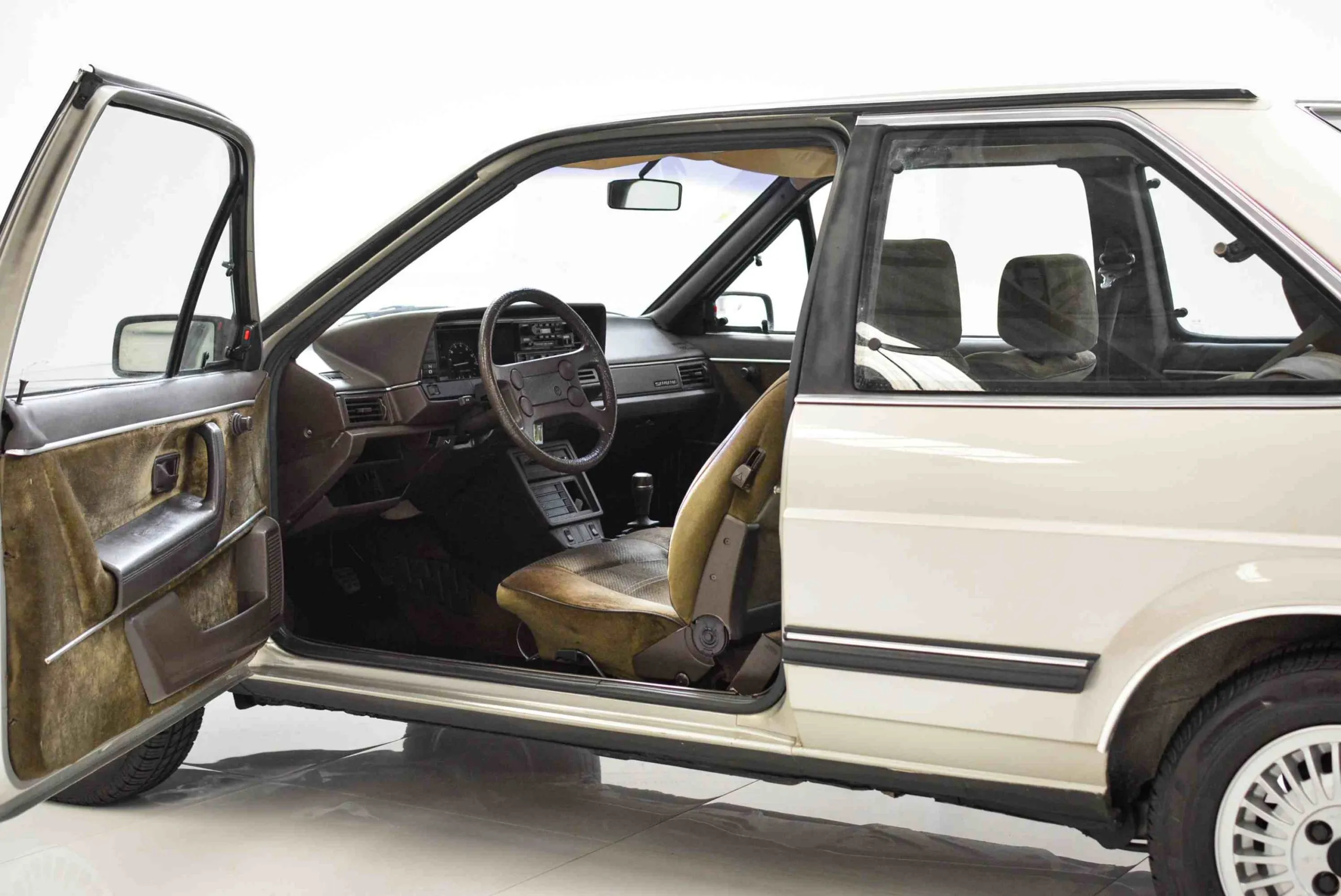 Carroceria do Volkswagen Santana GLS antigo