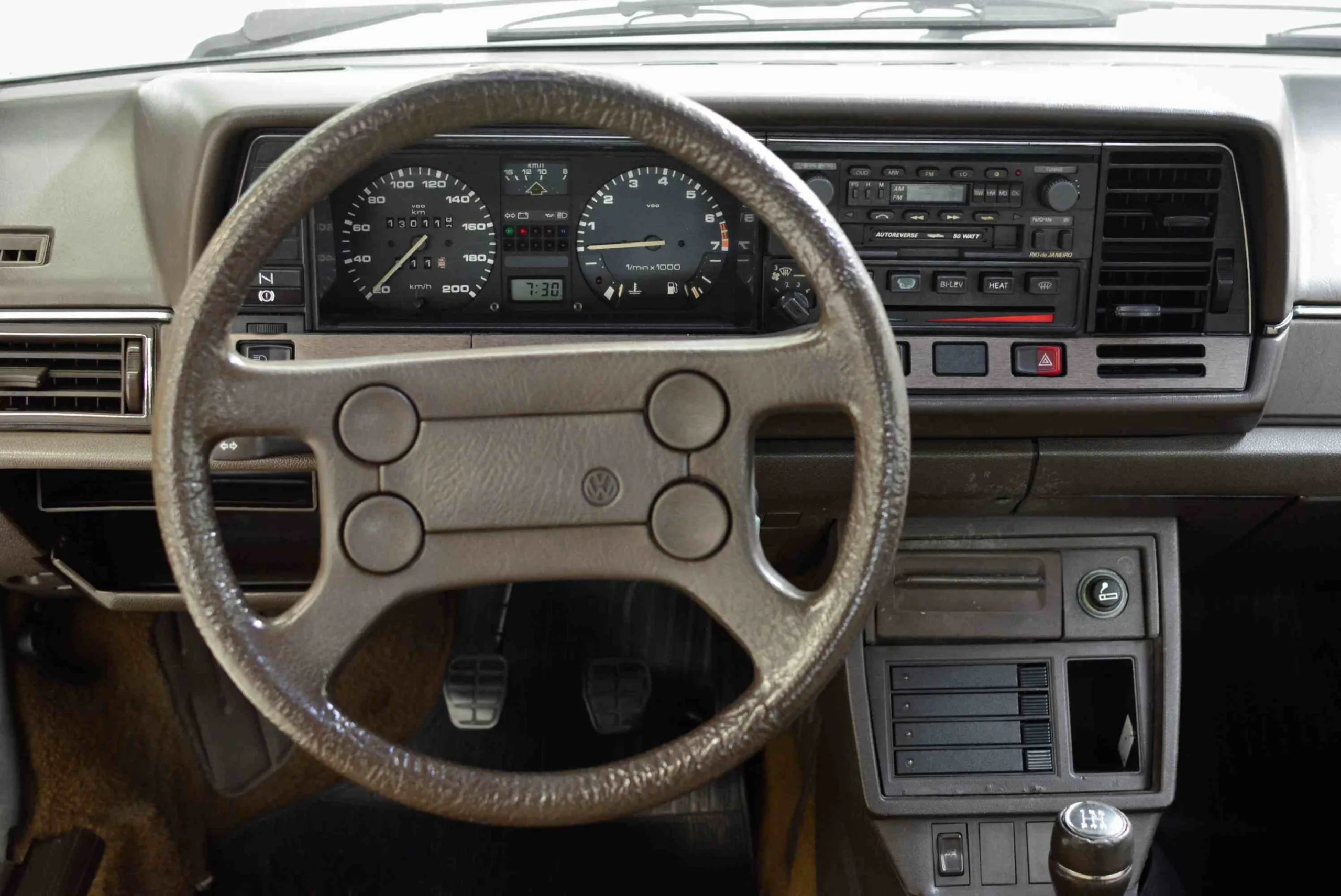 Rodas e suspensão de Santana GLS 1987