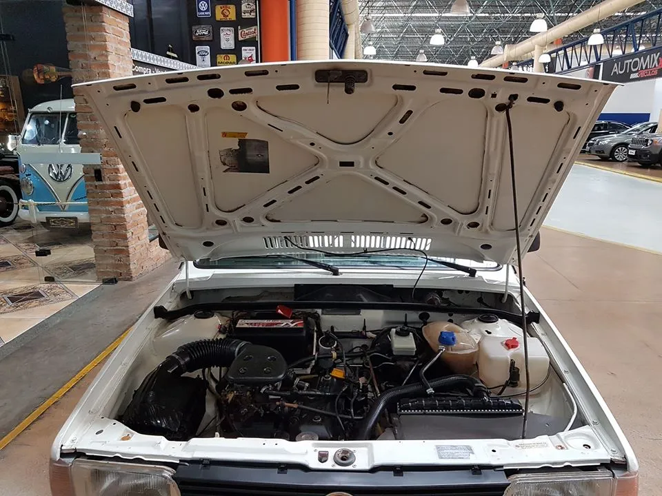 Inspeção detalhada de uma Volkswagen Saveiro 1991 antes da compra
