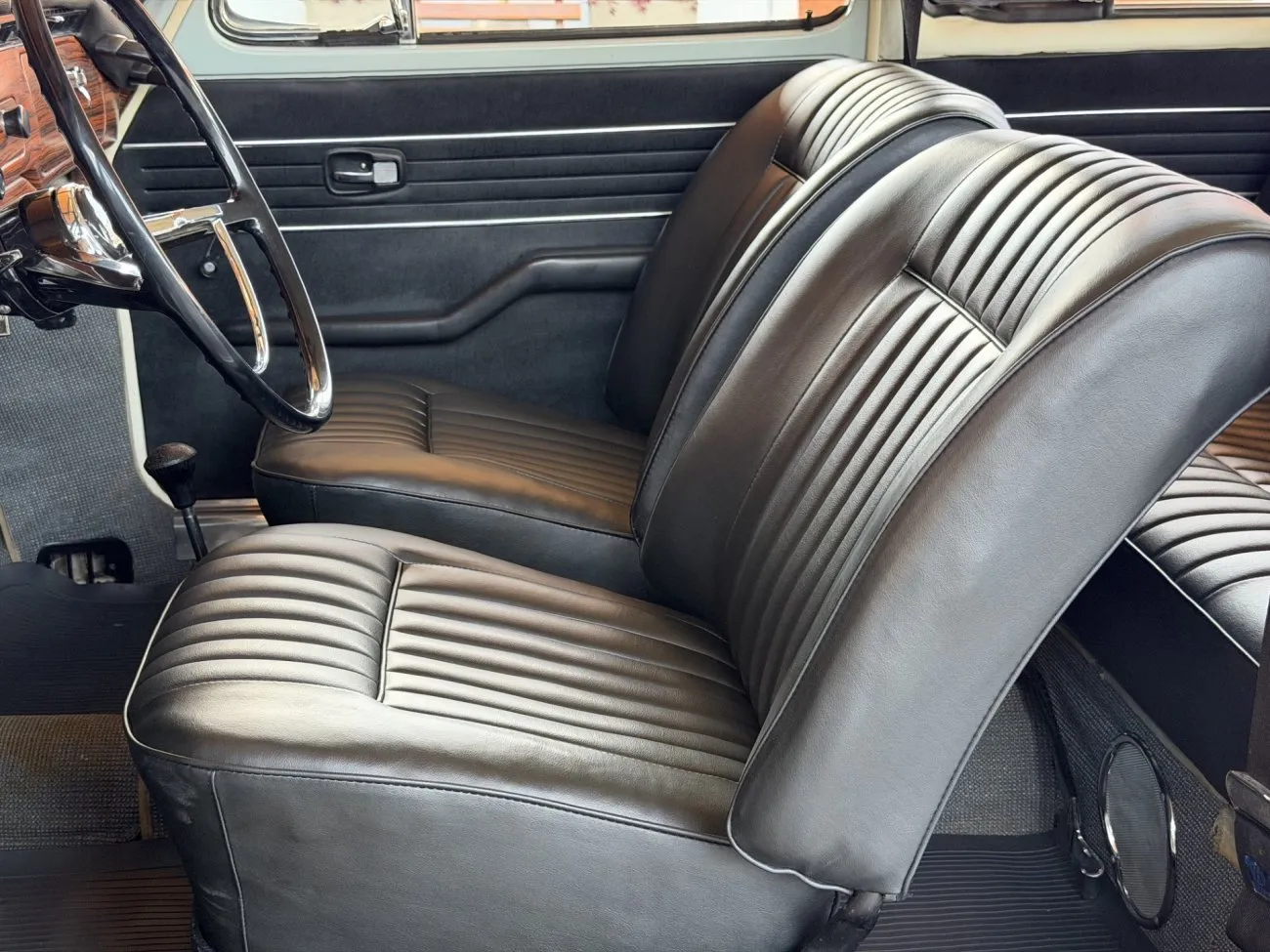 Assoalho e linha inferior da carroceria da VW Variant 1600 antiga