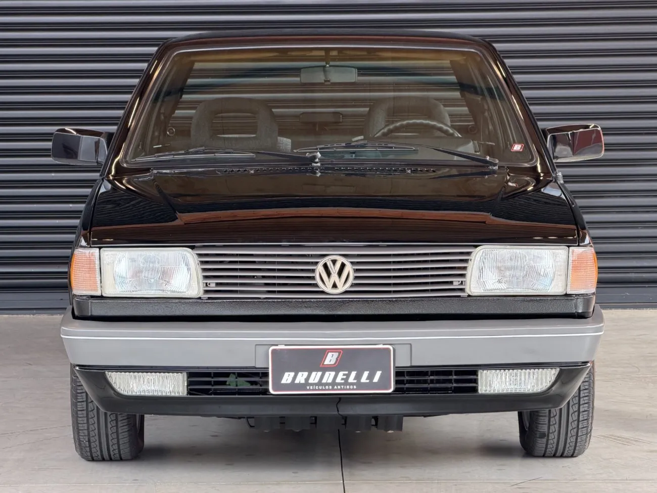 VW Voyage Sport 1993 em ambiente de coleção para análise de custos
