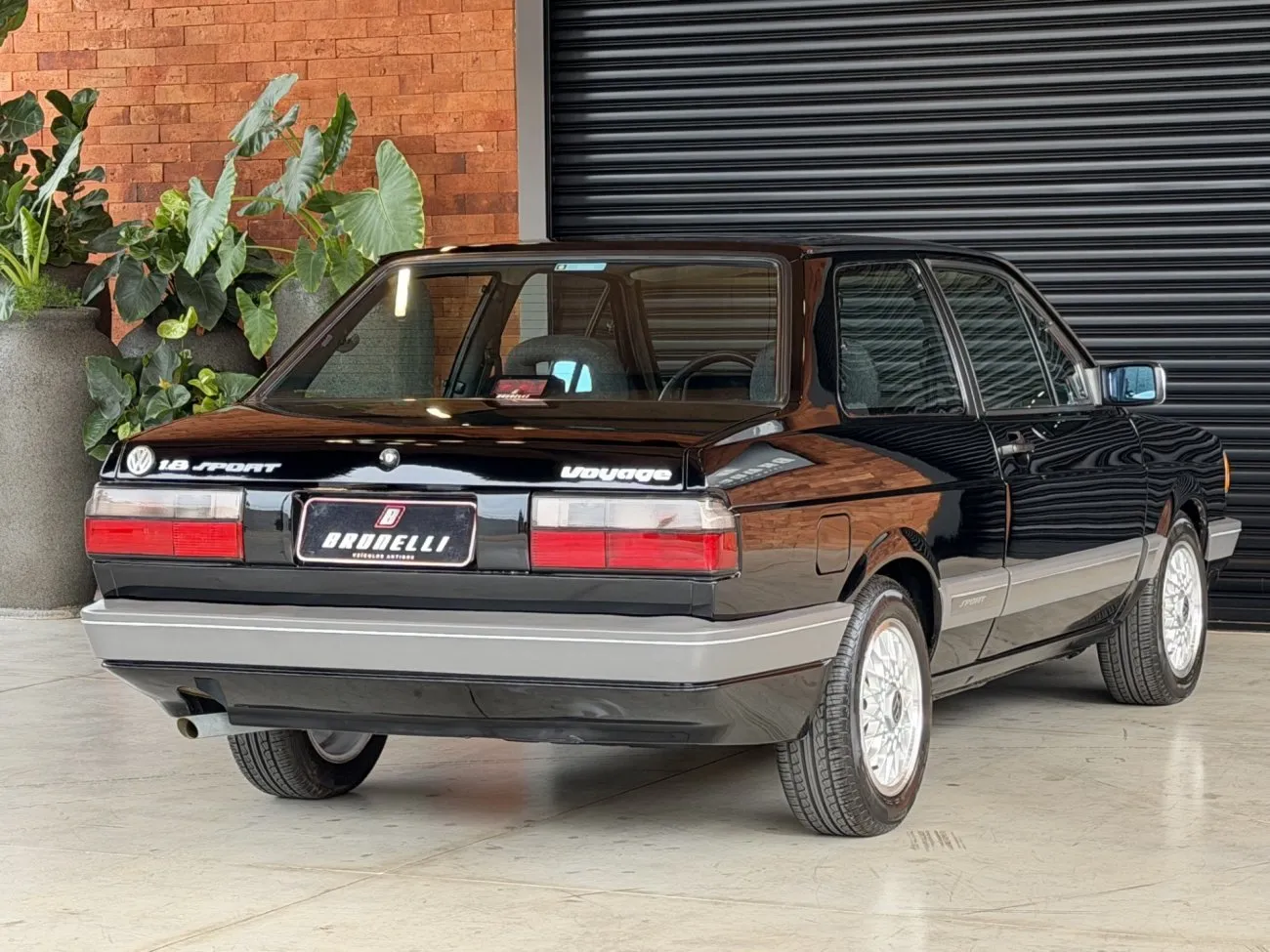 Cofre do motor AP-1800S do VW Voyage Sport 1993