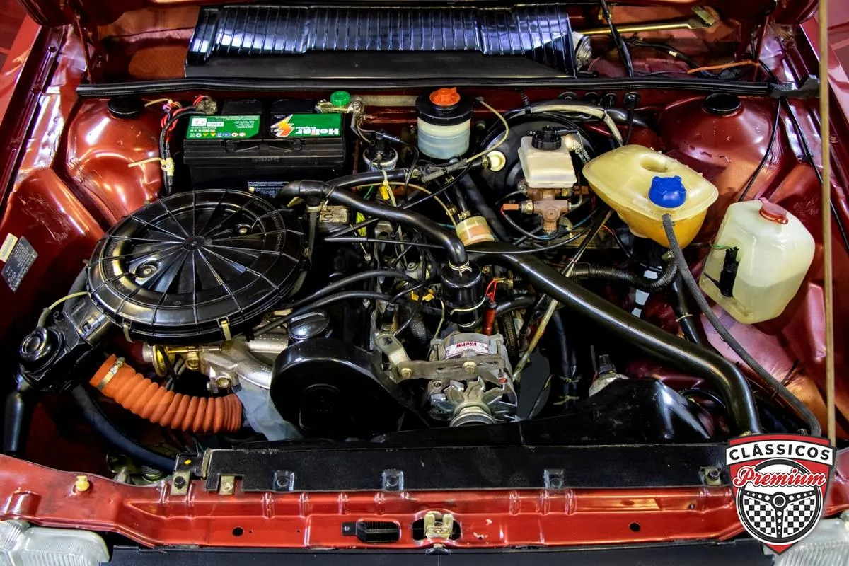Volkswagen Santana GLS 2.0 1989 clássico de coleção