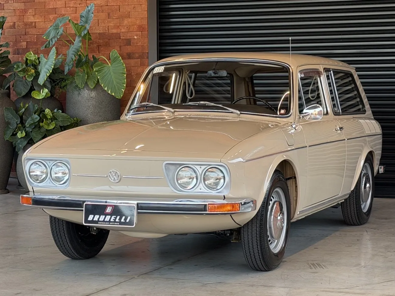 VW Variant 1600 1971 frente baixa: compra e restauração
