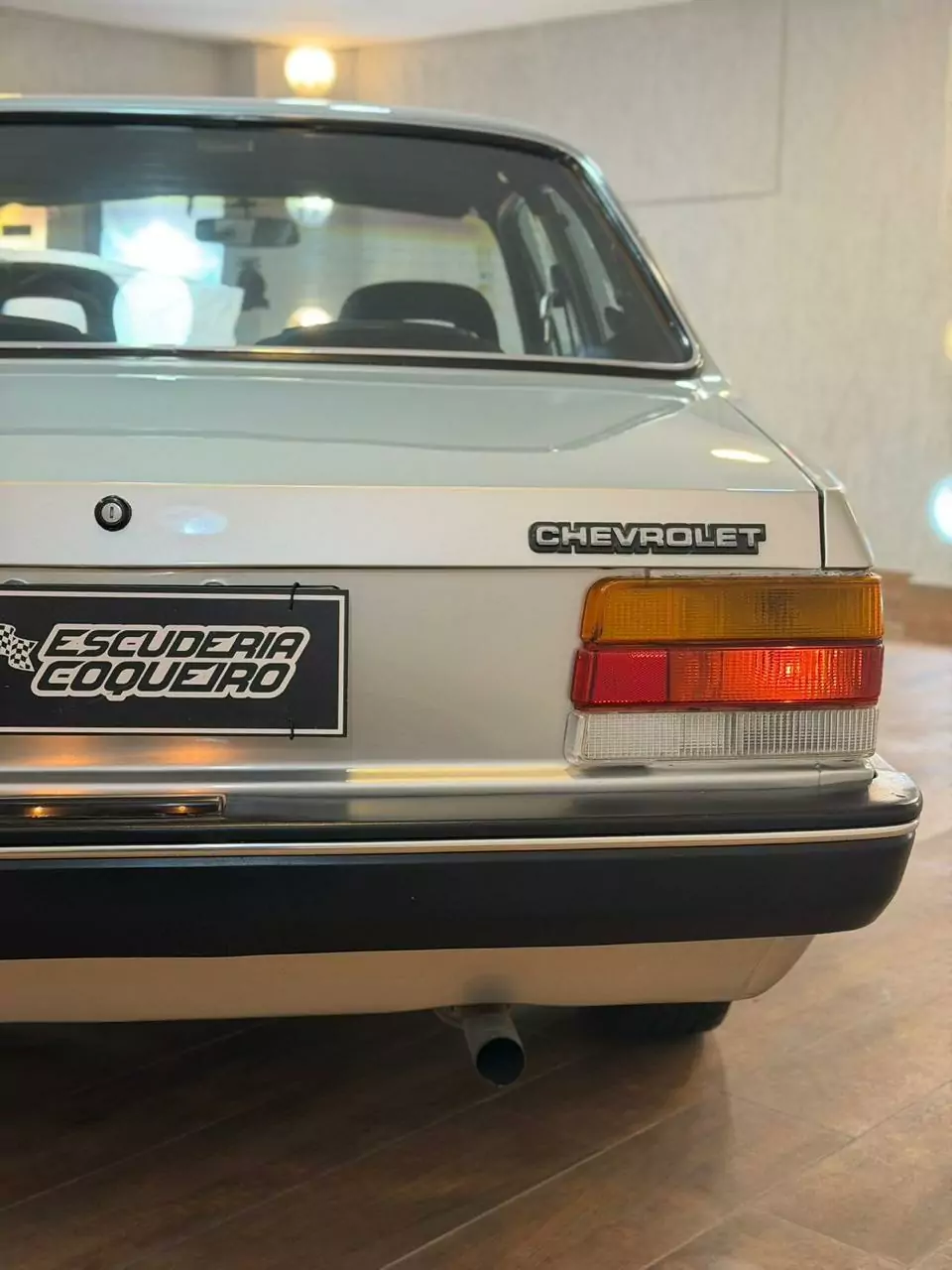 Chevrolet Chevette DL 1992 em imagem de acervo automotivo