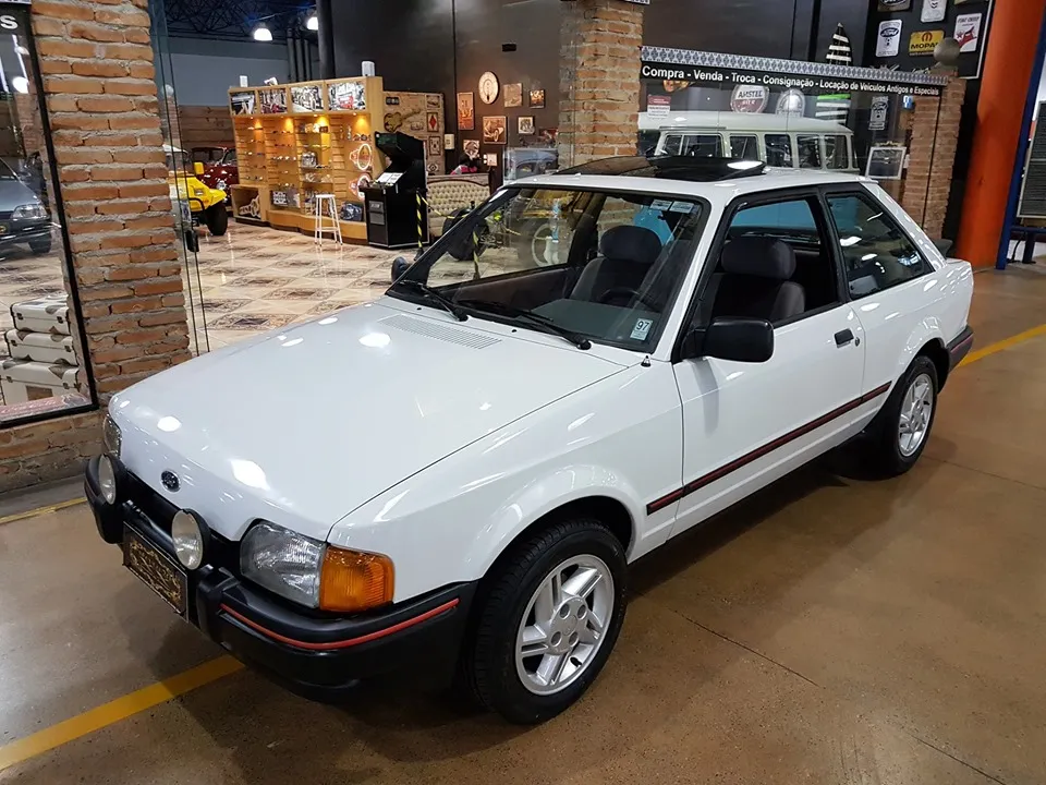 Ford Escort XR3 CHT 1.6 1988 a álcool, registro do exemplar clássico