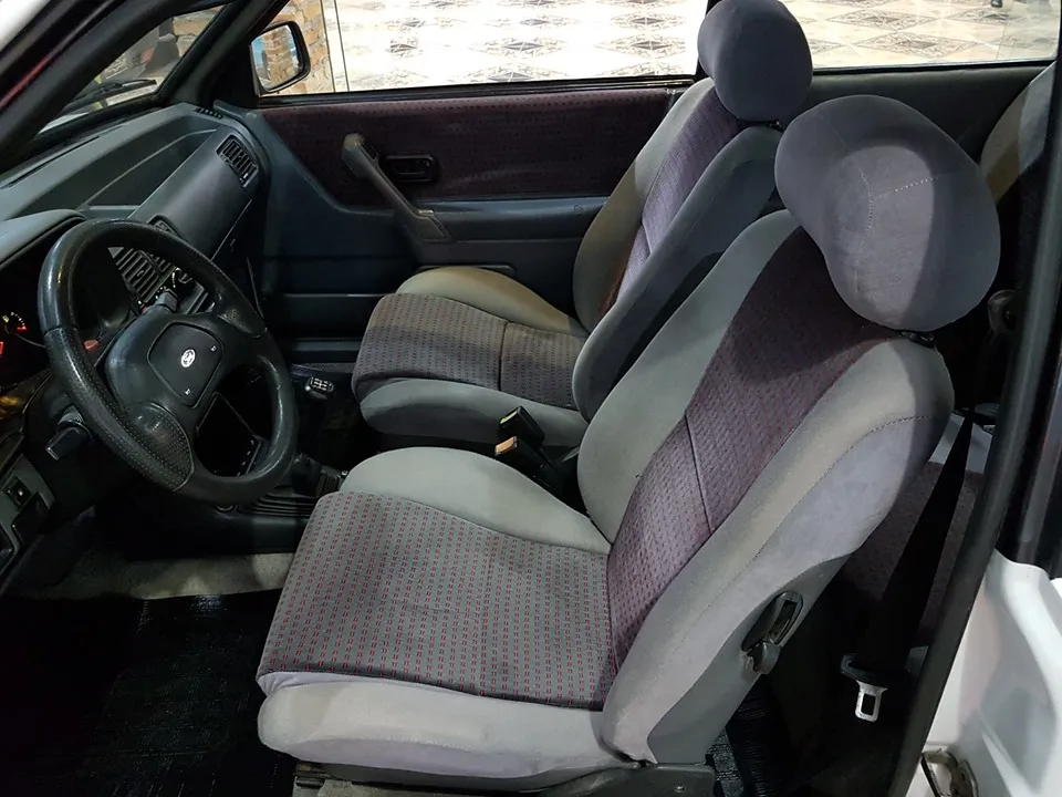 Ford Escort XR3 1988, carro antigo brasileiro em fotografia de acervo