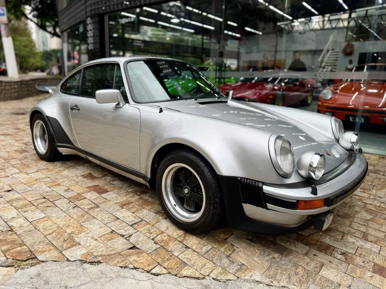 Porsche 930 Turbo 1975: como a Porsche domou o turbo mais explosivo dos anos 1970