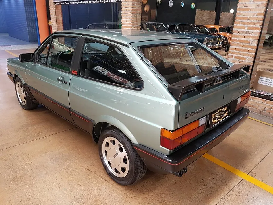 VW Gol GTS motor AP 1.8S ano 1990 em fotos de carro clássico